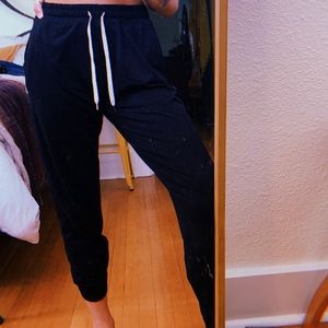 Vuori joggers.